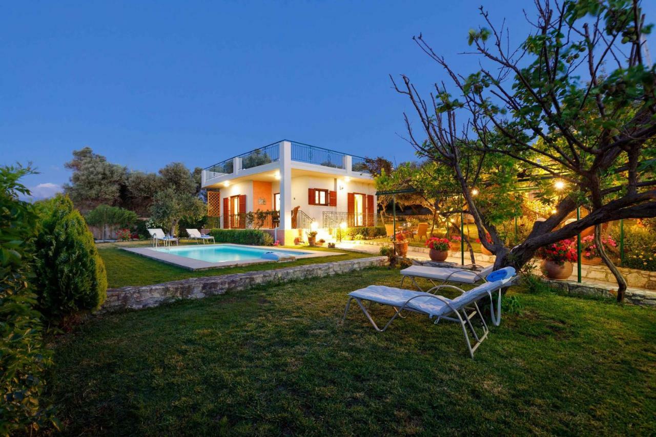 Lily'S Cottage Platanes  Bagian luar foto