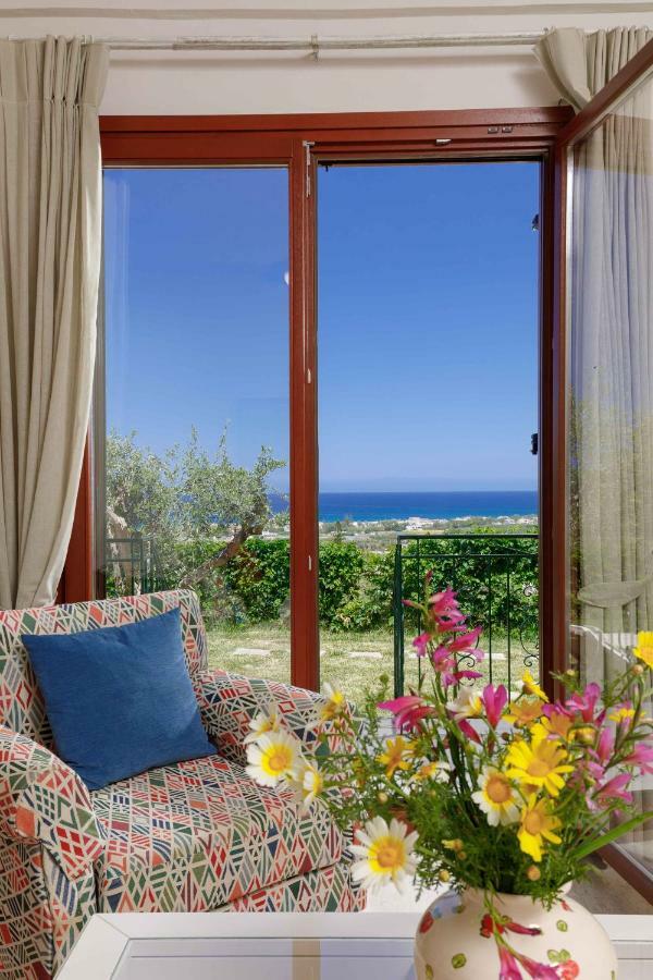 Lily'S Cottage Platanes  Bagian luar foto