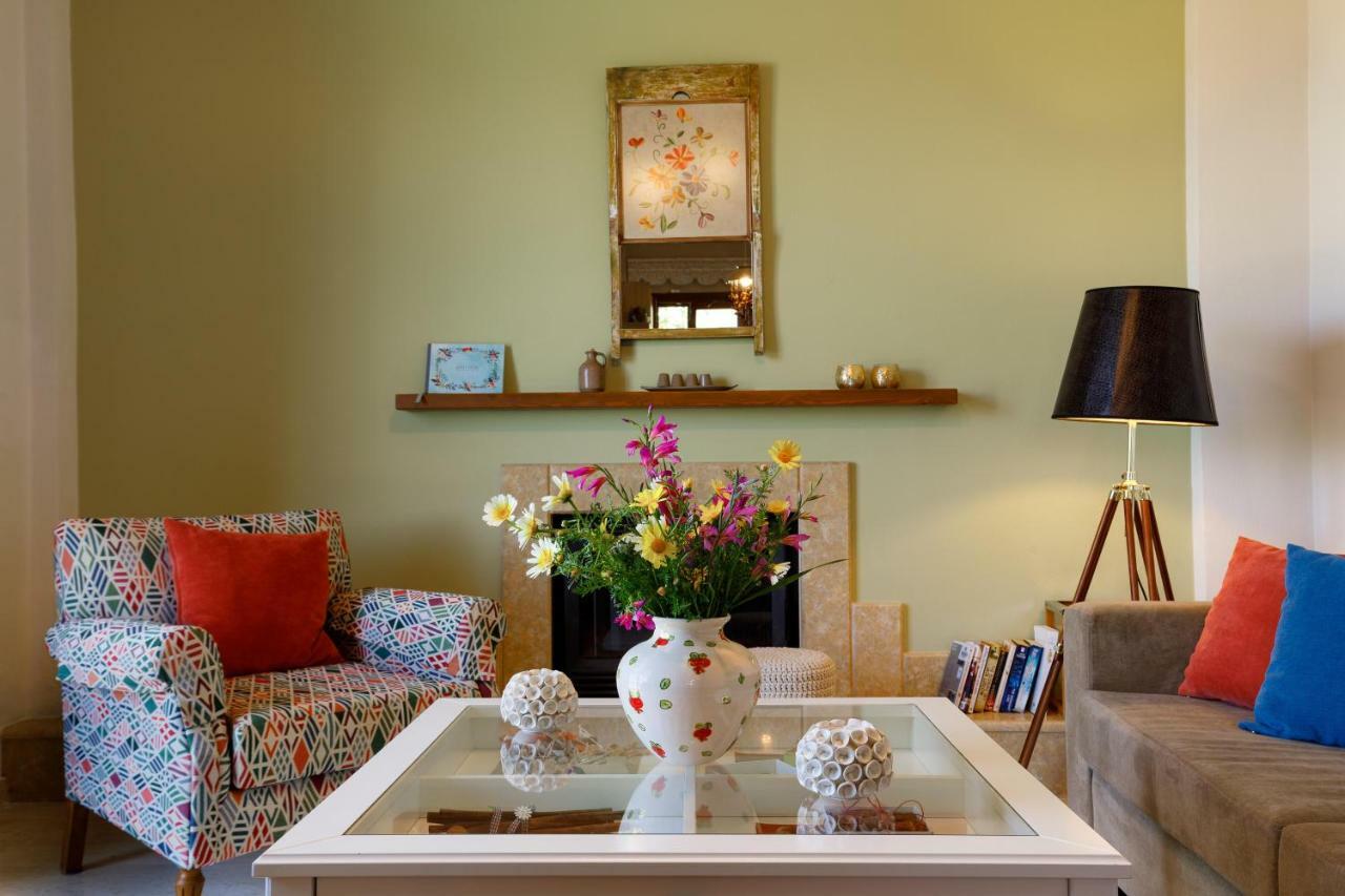 Lily'S Cottage Platanes  Bagian luar foto