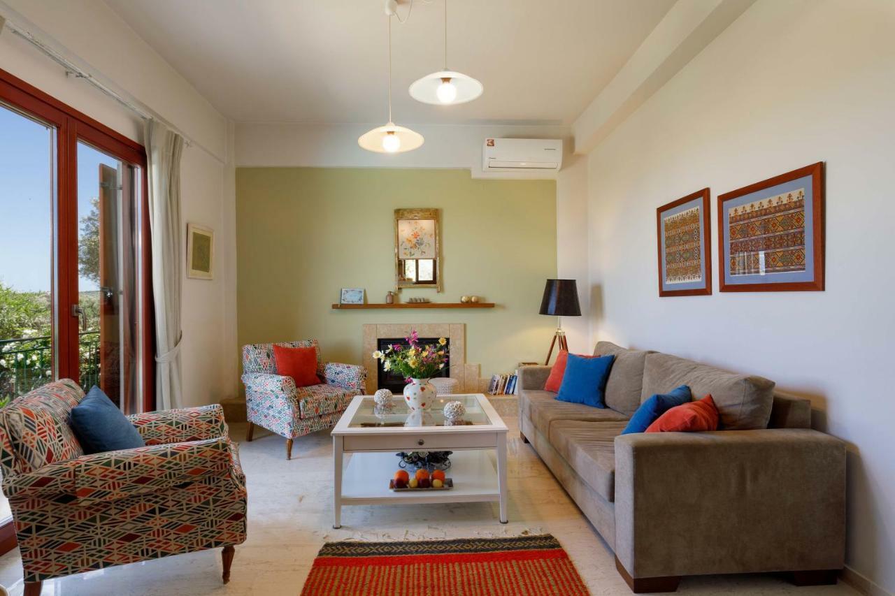 Lily'S Cottage Platanes  Bagian luar foto
