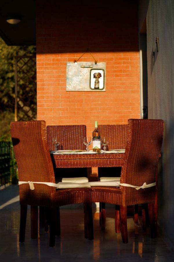 Lily'S Cottage Platanes  Bagian luar foto